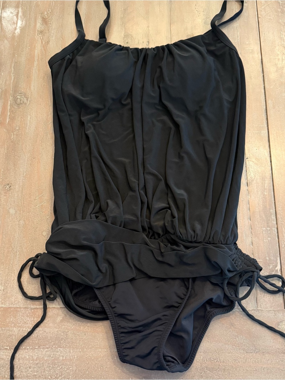 Venus One Piece Women’s Bathing Suit Black Size 10 Preowned